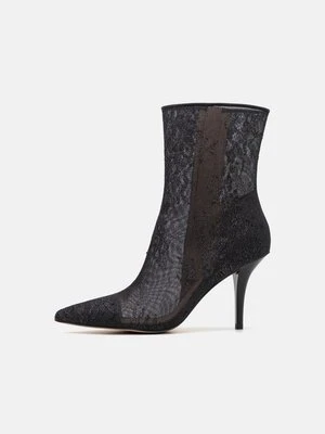 Botki na obcasie pinko