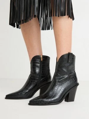 Botki na obcasie Raid