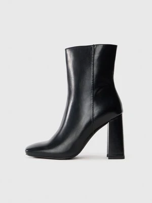 Botki na obcasie Simmi London