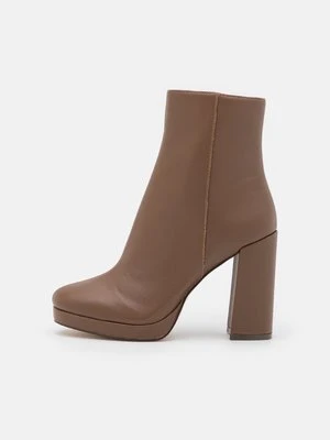 Botki na obcasie Steve Madden