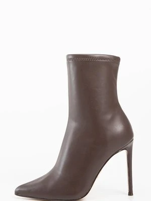 Botki na obcasie Steve Madden brązowy