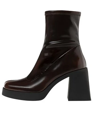 Botki na obcasie Stradivarius