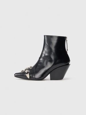 Botki na obcasie Toga