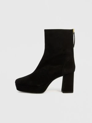 Botki na obcasie Unisa