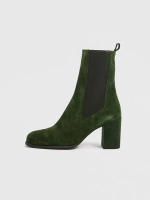 Botki na obcasie Unisa