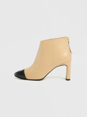 Botki na obcasie Unisa