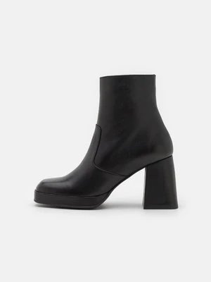 Botki na obcasie Vero Moda