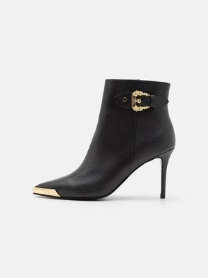 Botki na obcasie Versace Jeans Couture