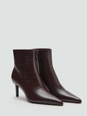 Botki na obcasie z noskiem burgund - Kobieta - - MANGO