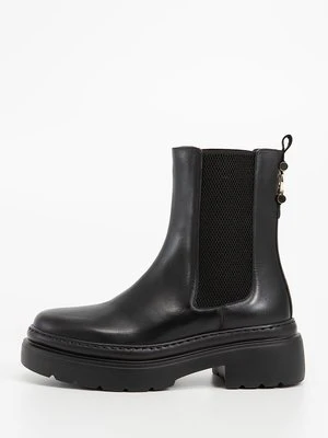 Botki na platformie aigner