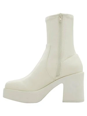 Botki na platformie ALDO