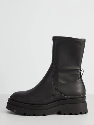 Botki na platformie ALDO