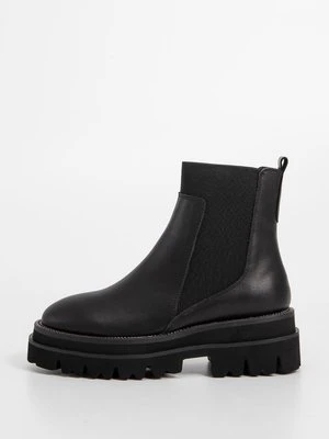 Botki na platformie Alma en Pena