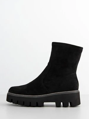 Botki na platformie Alma en Pena