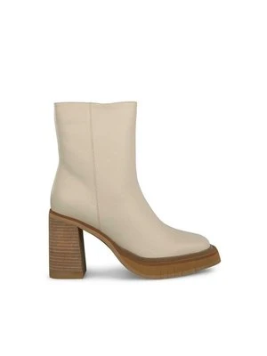 Botki na platformie Alma en Pena