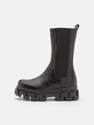 Botki na platformie ALOHAS