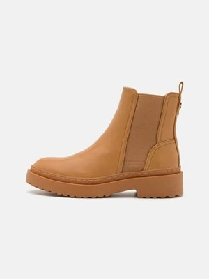 Botki na platformie Anna Field