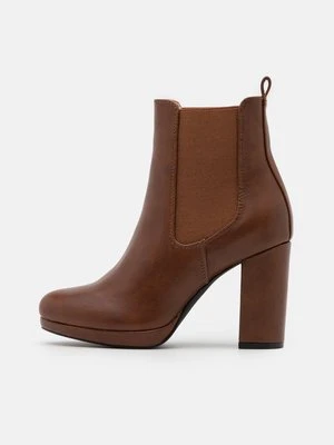 Botki na platformie Anna Field