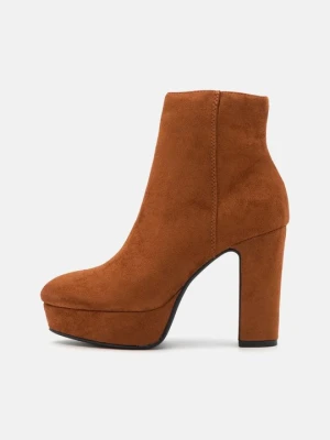 Botki na platformie Anna Field By Zalando koniakowy