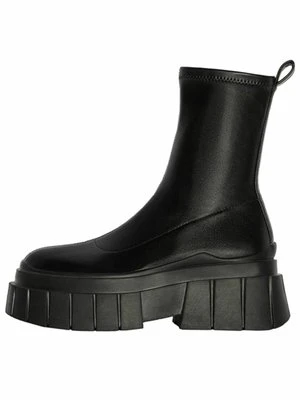 Botki na platformie Bershka
