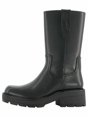 Botki na platformie Bershka