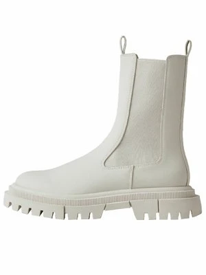Botki na platformie Bershka