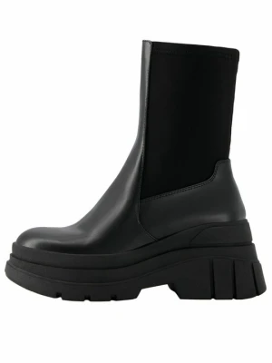 Botki na platformie Bershka czarny