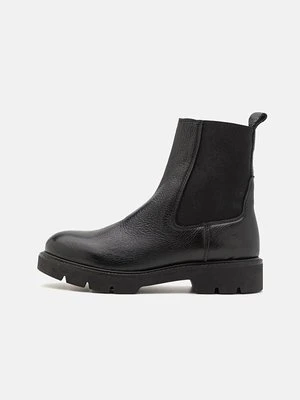 Botki na platformie Bianco