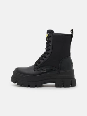 Botki na platformie Buffalo