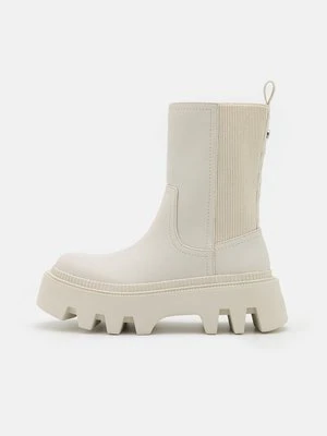 Botki na platformie Buffalo