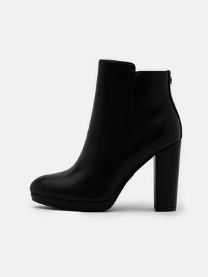 Botki na platformie Buffalo