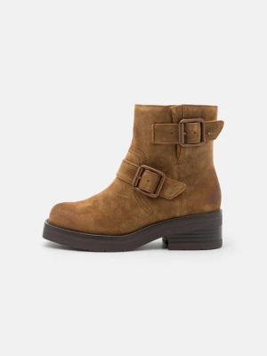 Botki na platformie Clarks jasny brąz