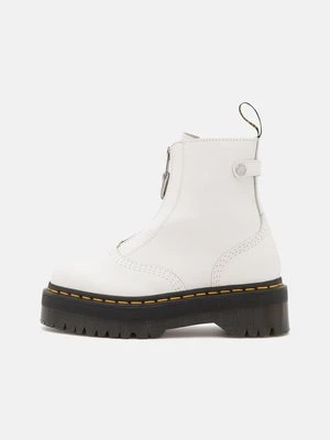 Botki na platformie Dr. Martens