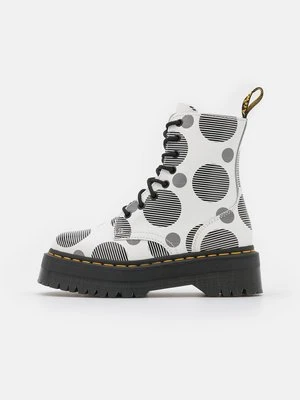 Botki na platformie Dr. Martens