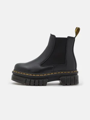 Botki na platformie Dr. Martens