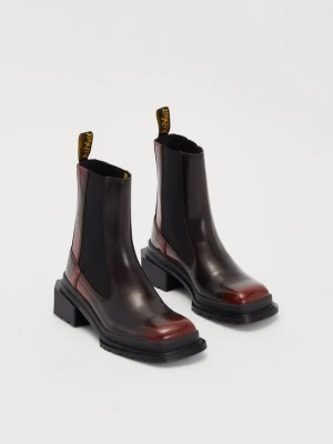 Botki na platformie Dr. Martens ciemnoczerwony