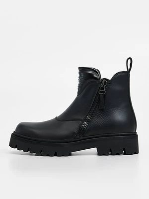 Botki na platformie Emporio Armani