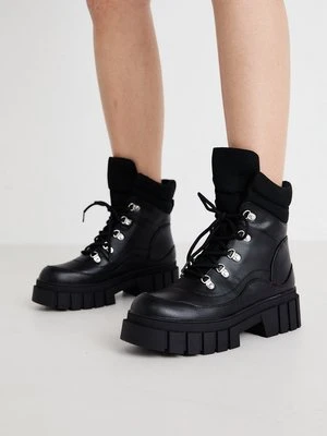 Botki na platformie Even&Odd