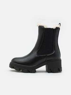 Botki na platformie Even&Odd