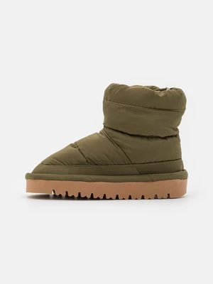 Botki na platformie Even&Odd