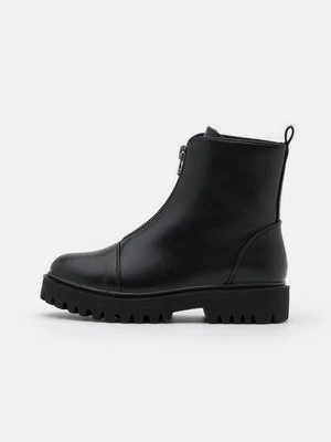 Botki na platformie Even&Odd Wide Fit