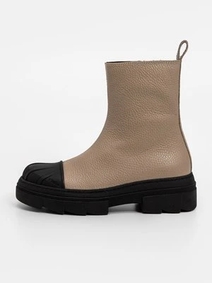 Botki na platformie Furla