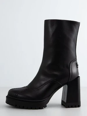 Botki na platformie Furla