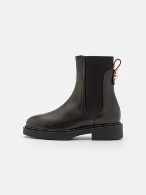 Botki na platformie Furla
