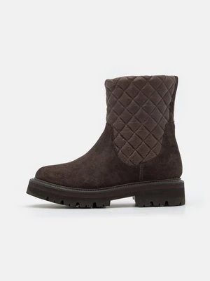 Botki na platformie Grenson