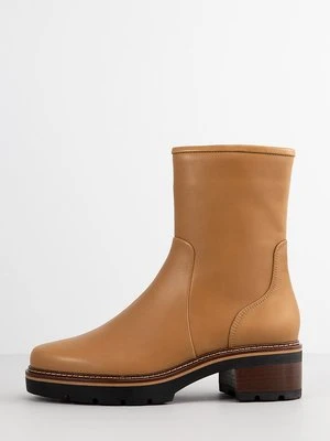 Botki na platformie Högl