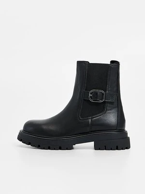 Botki na platformie Inuovo