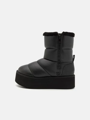 Botki na platformie Karl Lagerfeld