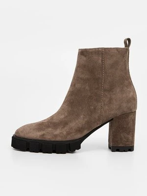 Botki na platformie Kennel + Schmenger