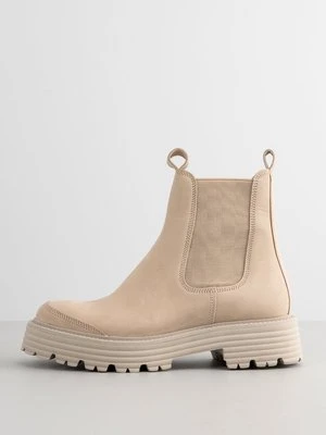 Botki na platformie Kennel + Schmenger